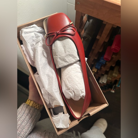Clarks Shoes - NWT Clark’s Ubree Burgundy Leather Ballet Flats